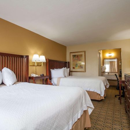 Days Inn By Wyndham Daytona Beach Speedway Eksteriør bilde