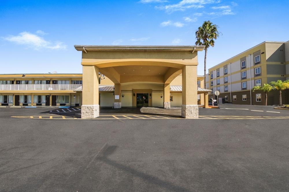 Days Inn By Wyndham Daytona Beach Speedway Eksteriør bilde