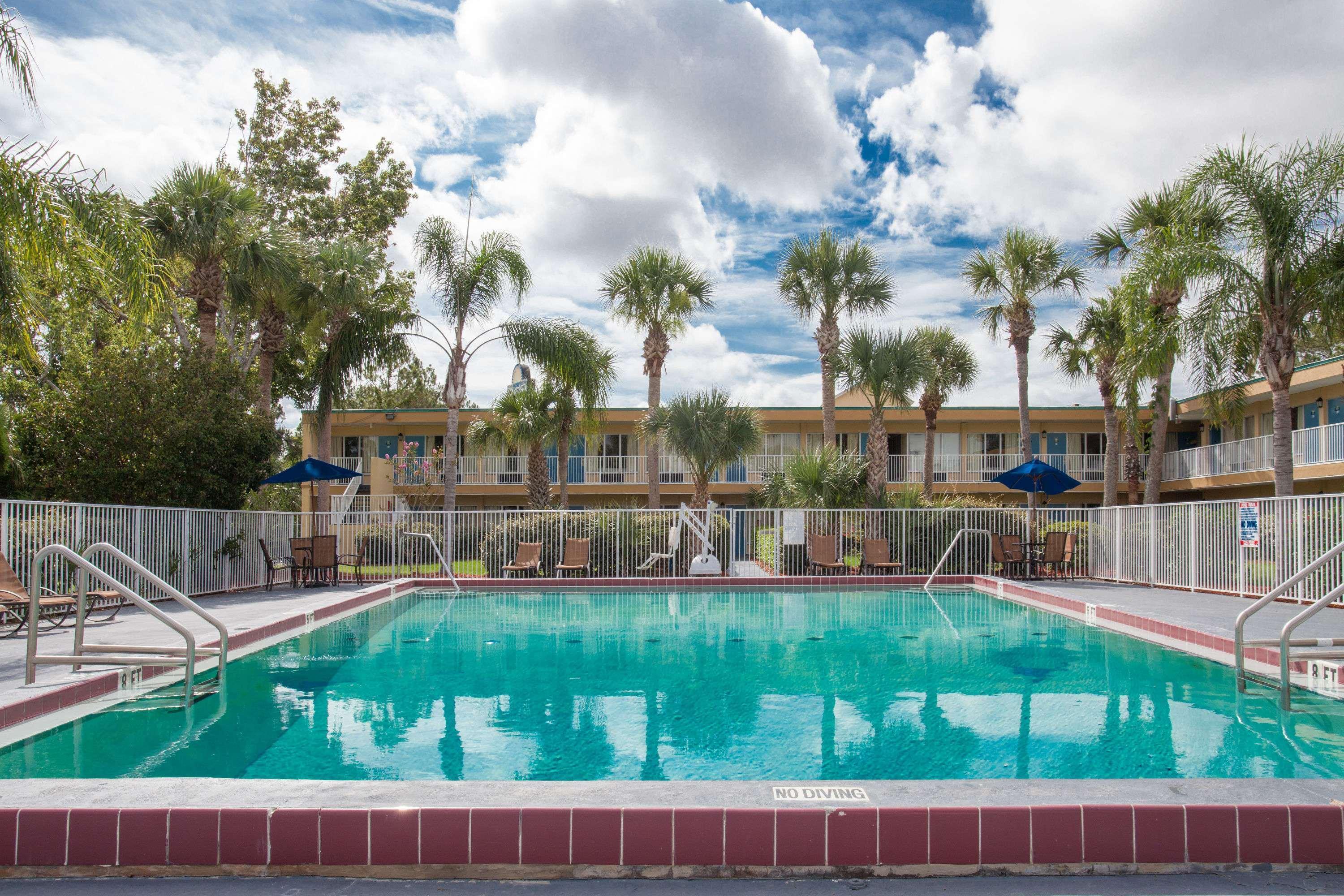 Days Inn By Wyndham Daytona Beach Speedway Eksteriør bilde