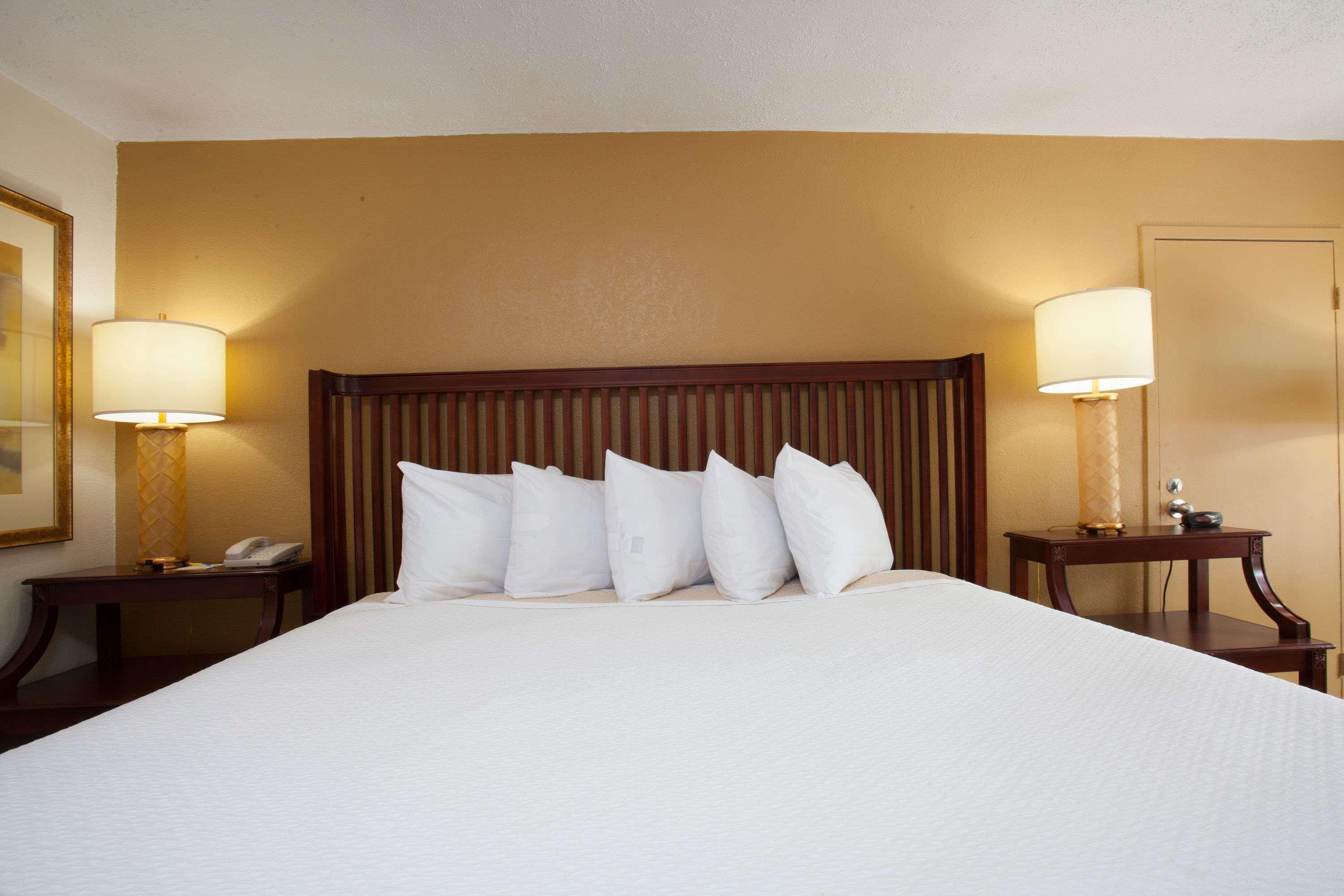 Days Inn By Wyndham Daytona Beach Speedway Eksteriør bilde