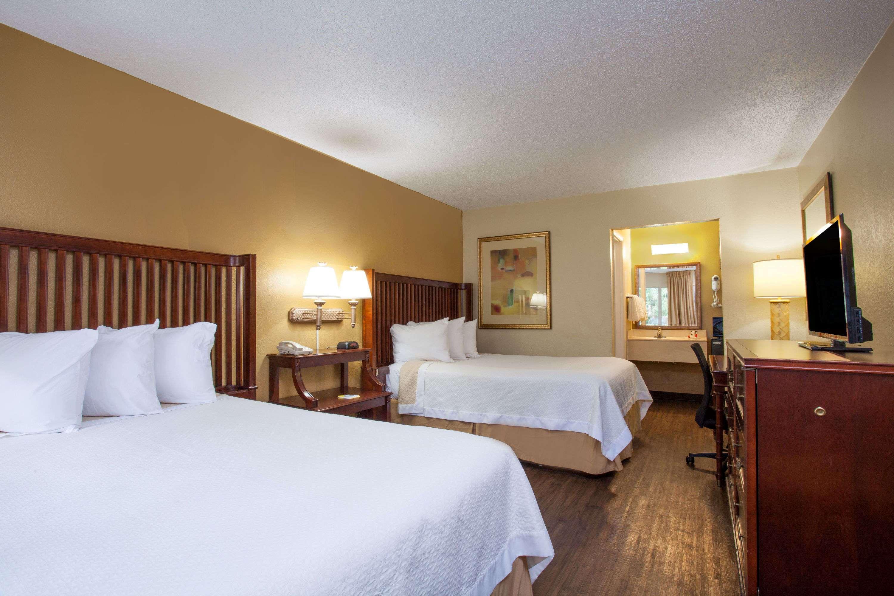 Days Inn By Wyndham Daytona Beach Speedway Eksteriør bilde