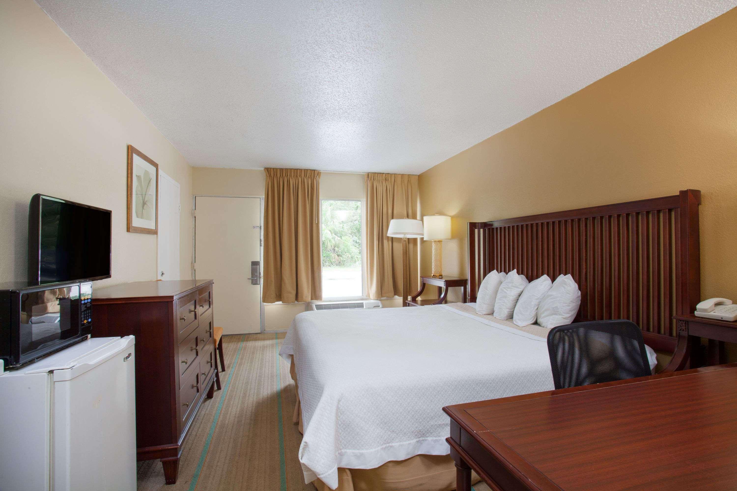 Days Inn By Wyndham Daytona Beach Speedway Eksteriør bilde