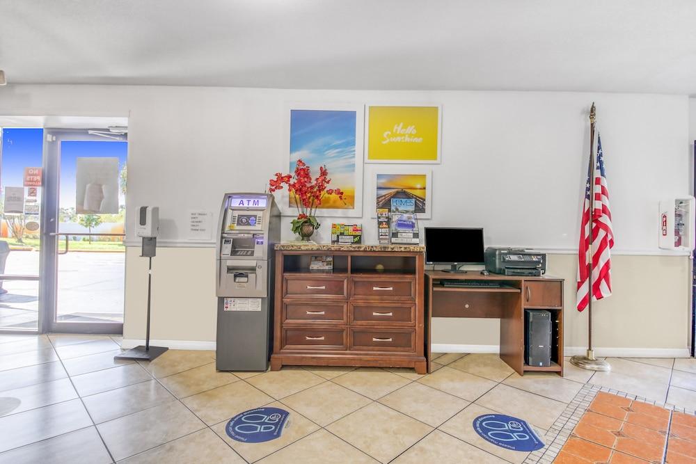 Days Inn By Wyndham Daytona Beach Speedway Eksteriør bilde