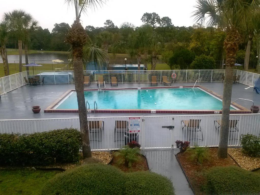 Days Inn By Wyndham Daytona Beach Speedway Eksteriør bilde